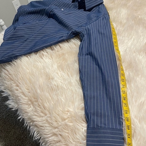 Untuckit button down long sleeves shirt - Picture 6 of 6